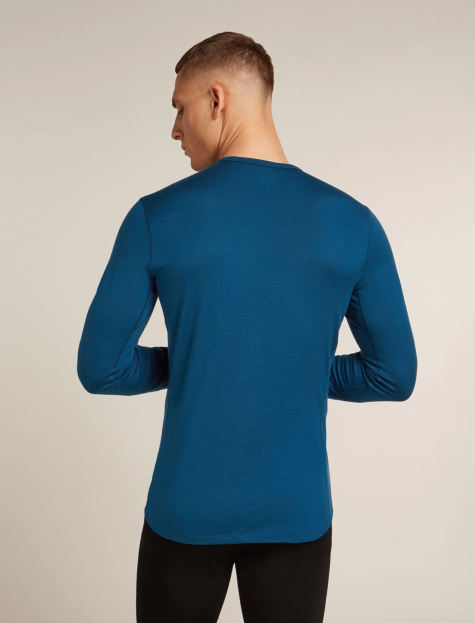 Men’s Merino 200 Oasis Long Sleeve Crew Thermal Top - Image 2