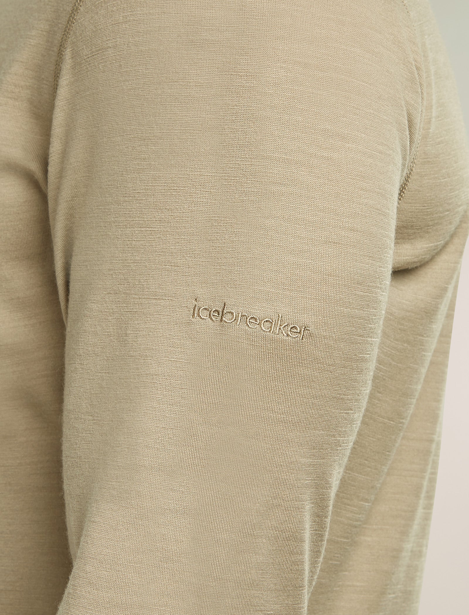 Men’s Merino 200 Oasis Long Sleeve Crewe - Image 5