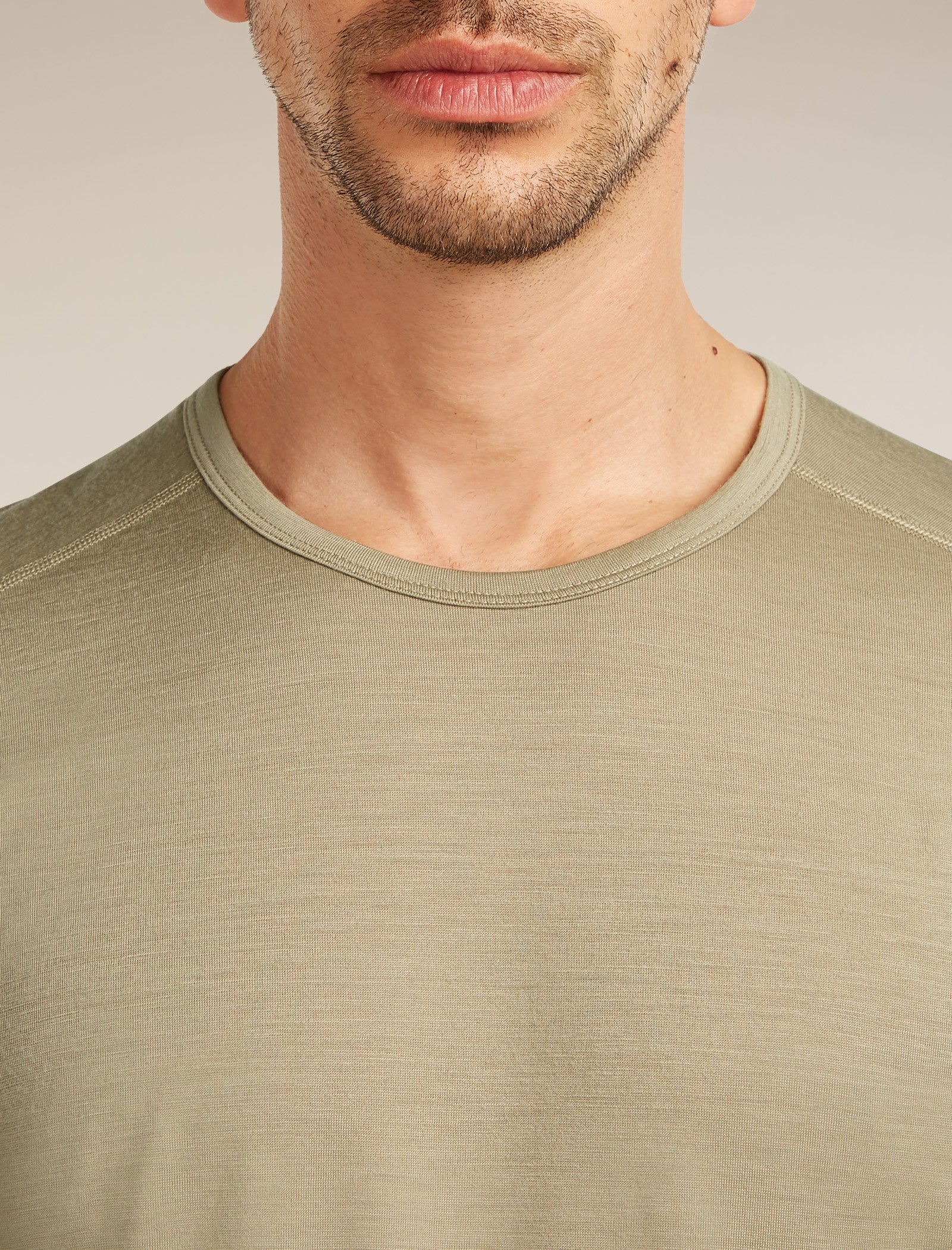 Men’s Merino 200 Oasis Long Sleeve Crewe - Image 6