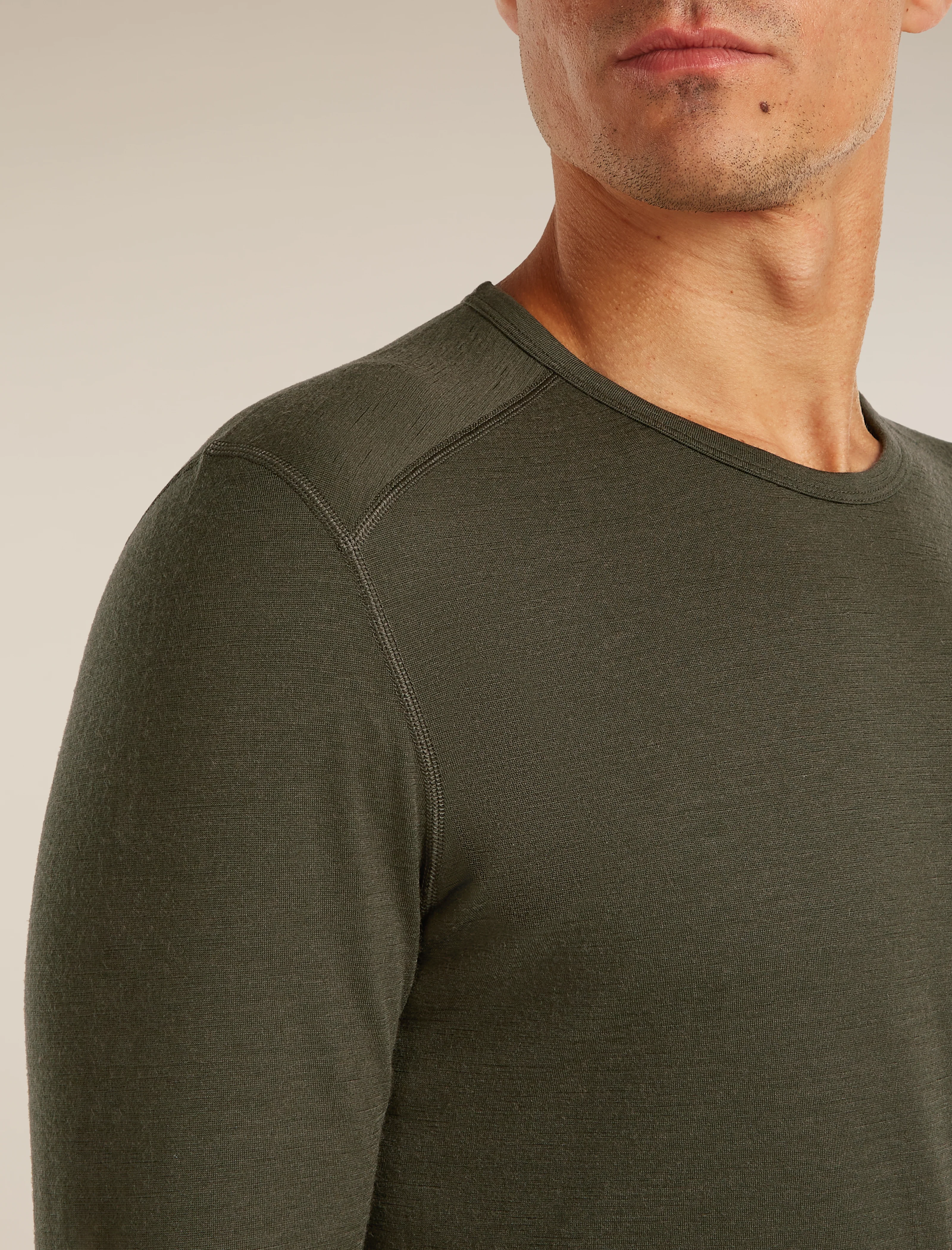 Men’s Merino 200 Oasis Long Sleeve Crewe - Image 5
