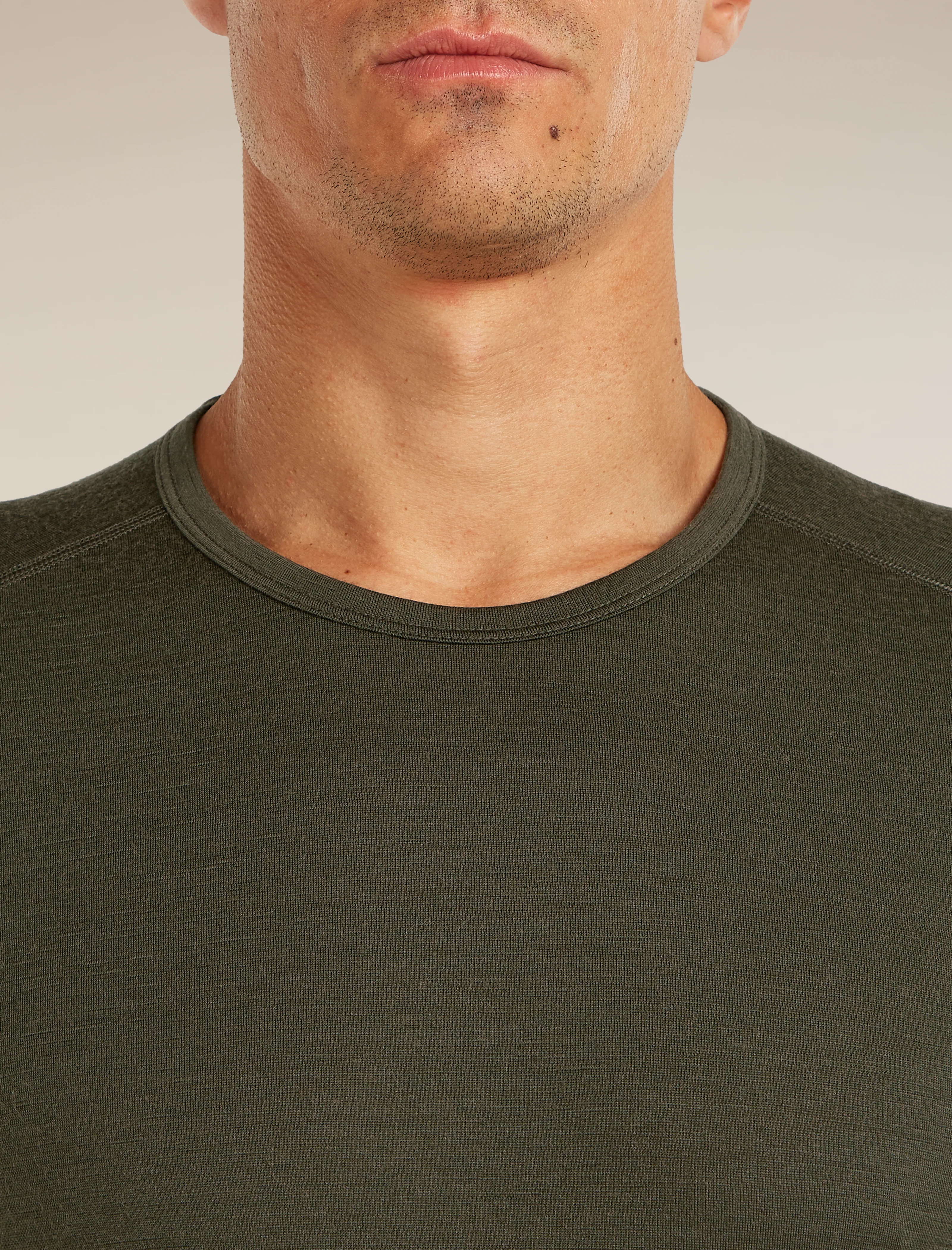 Men’s Merino 200 Oasis Long Sleeve Crewe - Image 6