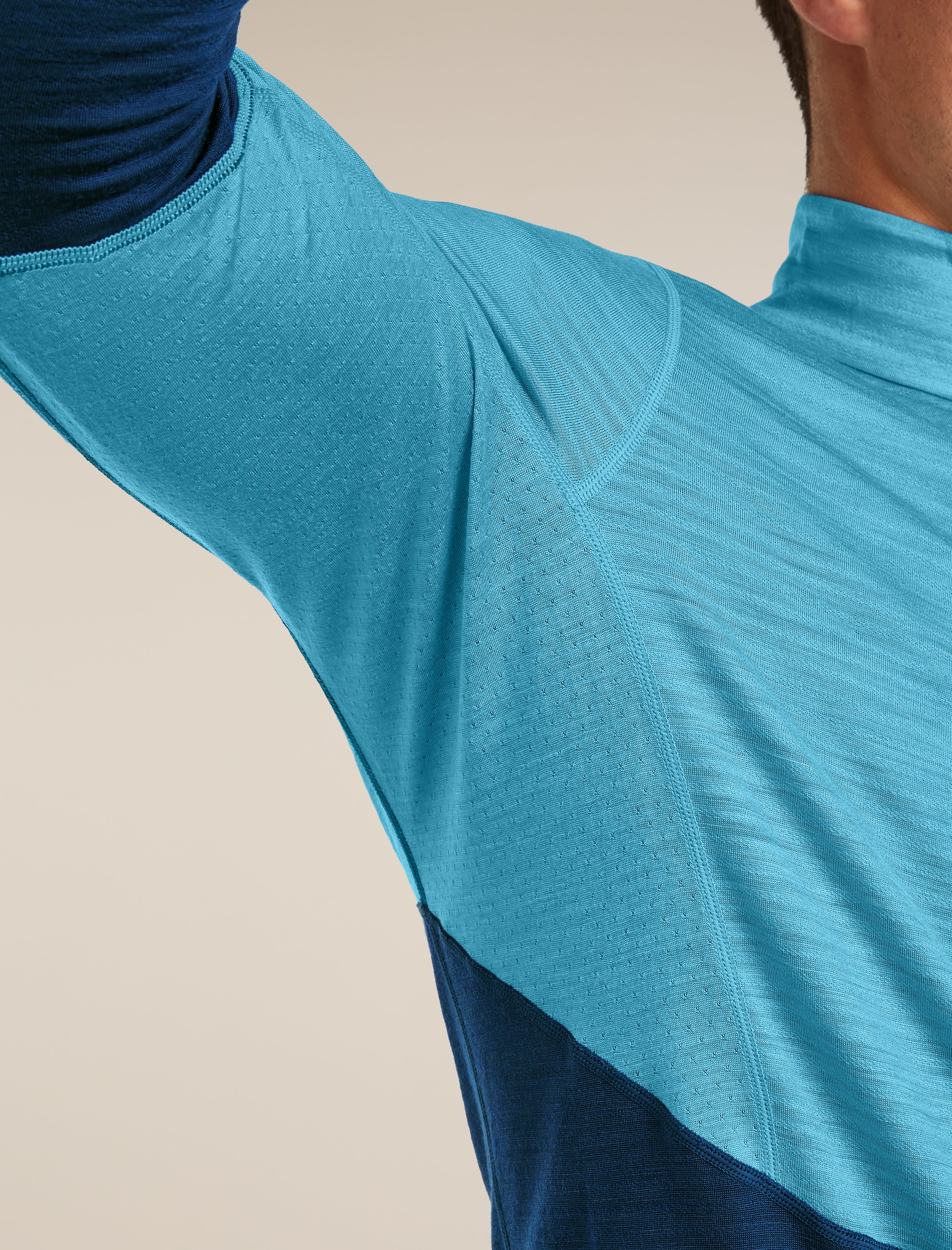 Men’s Merino Blend 200 RealFleece™ Descender Long Sleeve Half Zip - Image 10