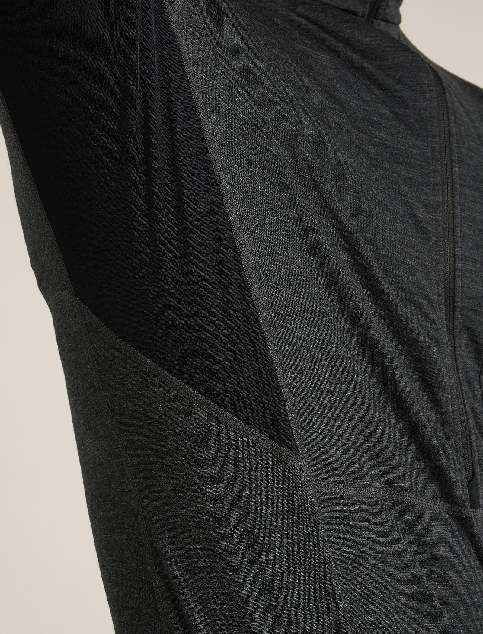 Men’s Merino Blend 200 Realfleece™ Descender Long Sleeve Half Zip Top - Image 9