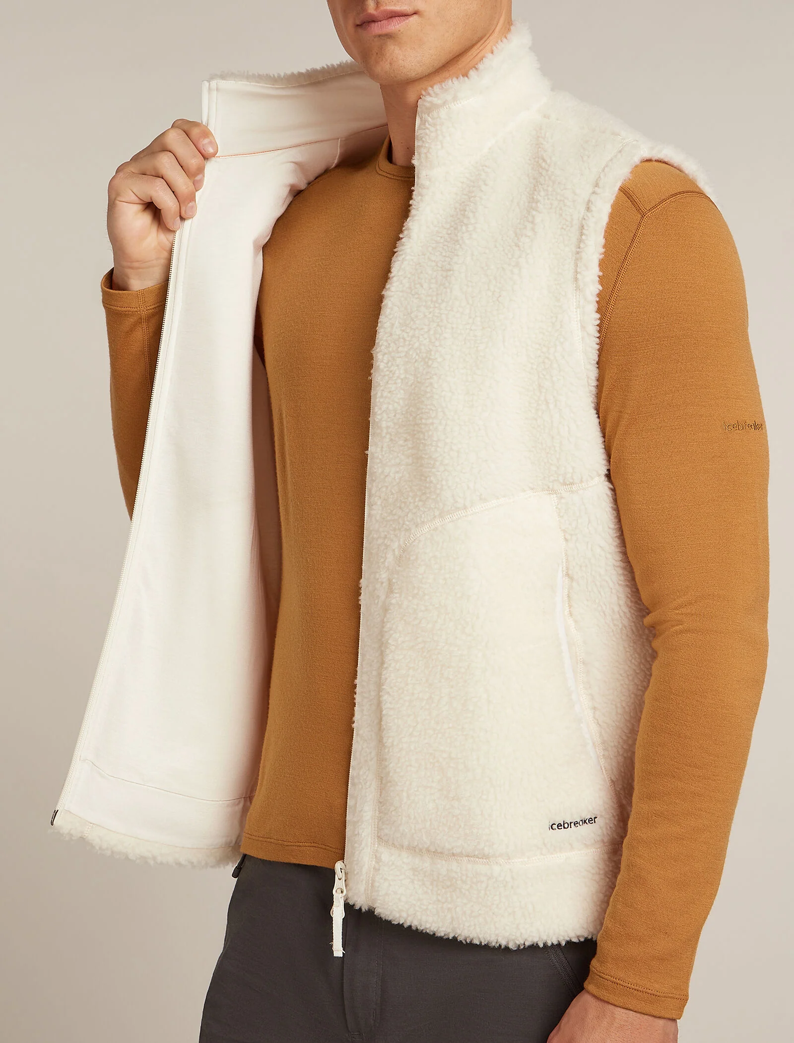 Men’s Merino Blend 960 RealFleece™ High Pile Vest - Image 8