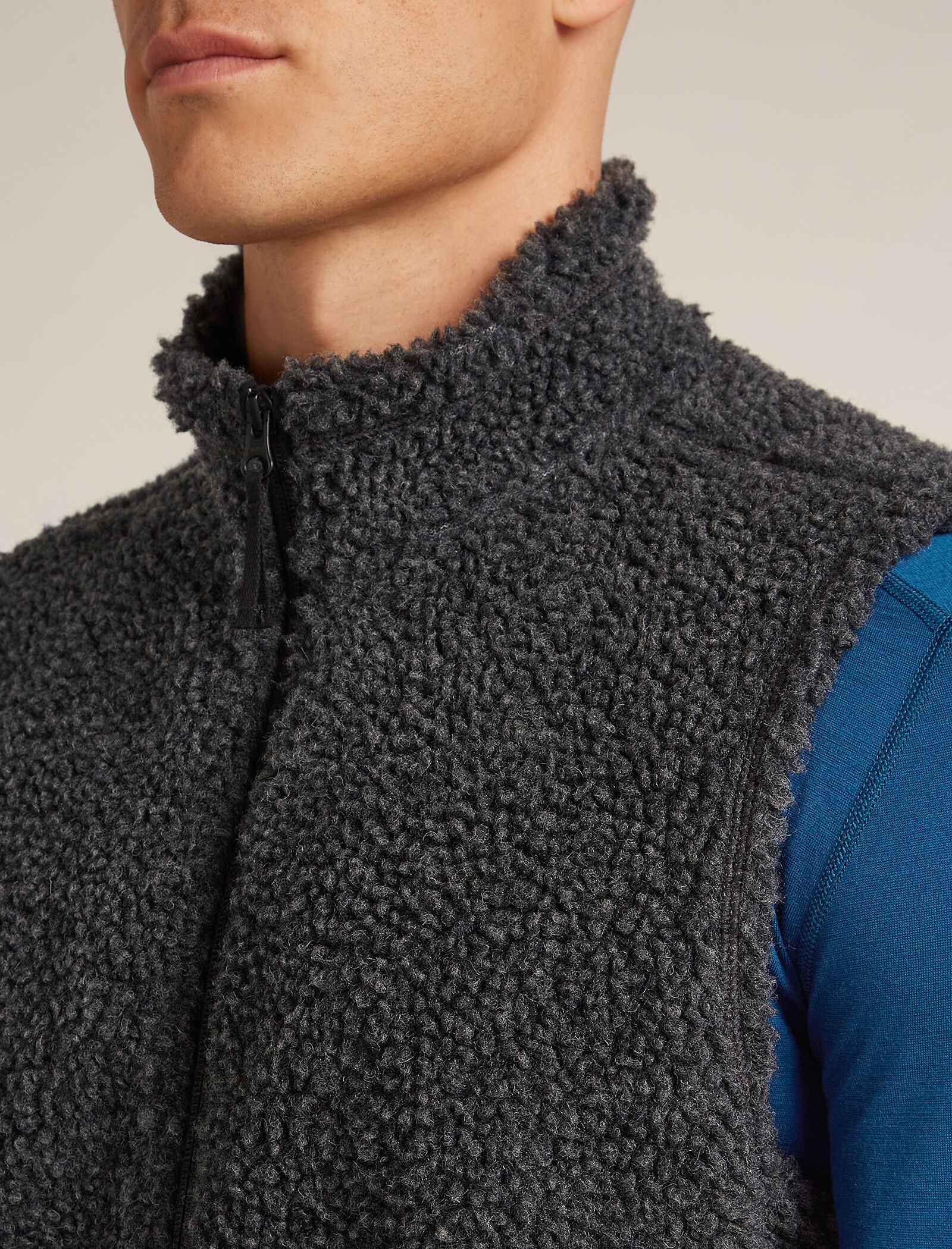 Men’s Merino Blend 960 RealFleece™ High Pile Vest - Image 9