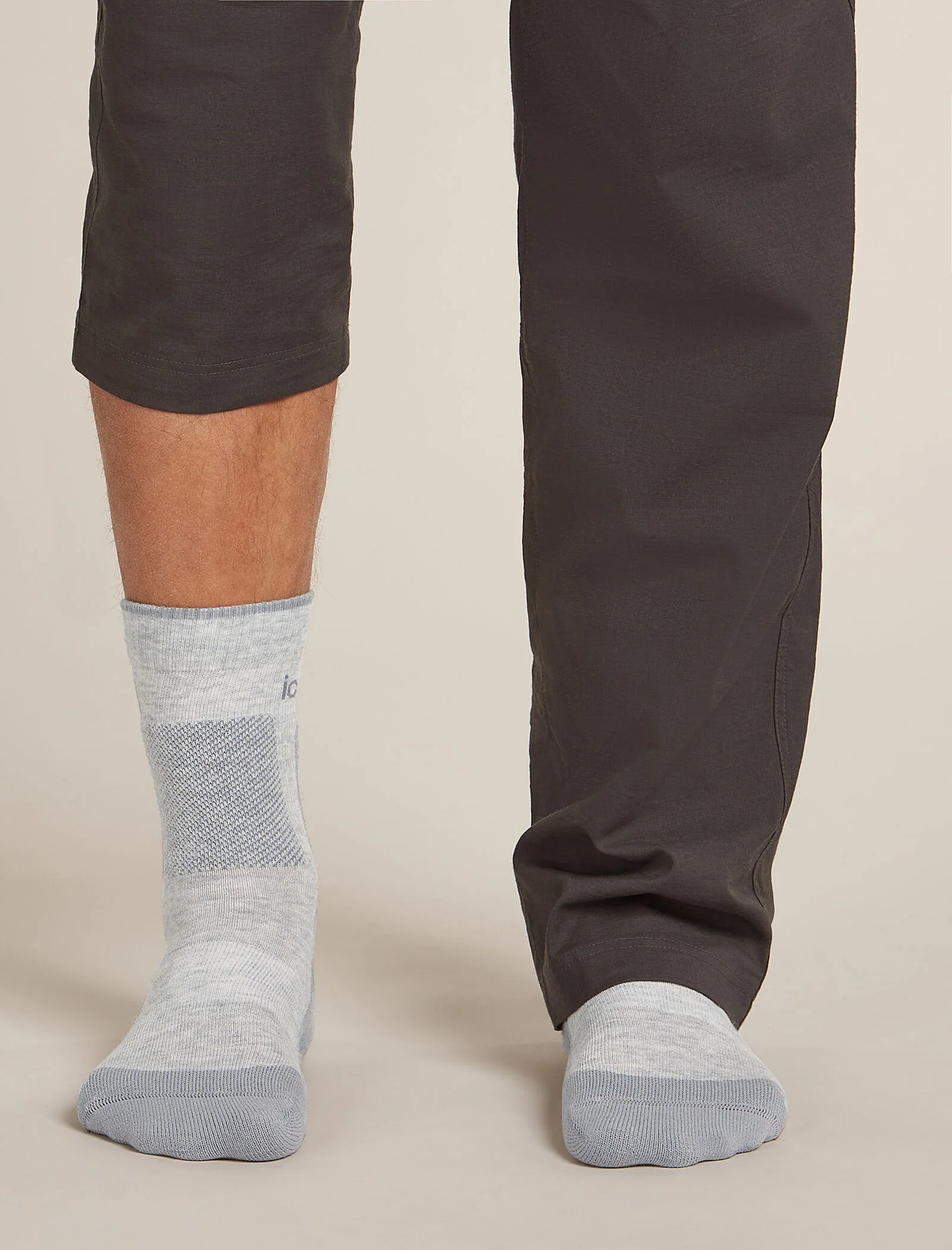 Men’s Merino Hike+ Medium Crew Socks - Image 3