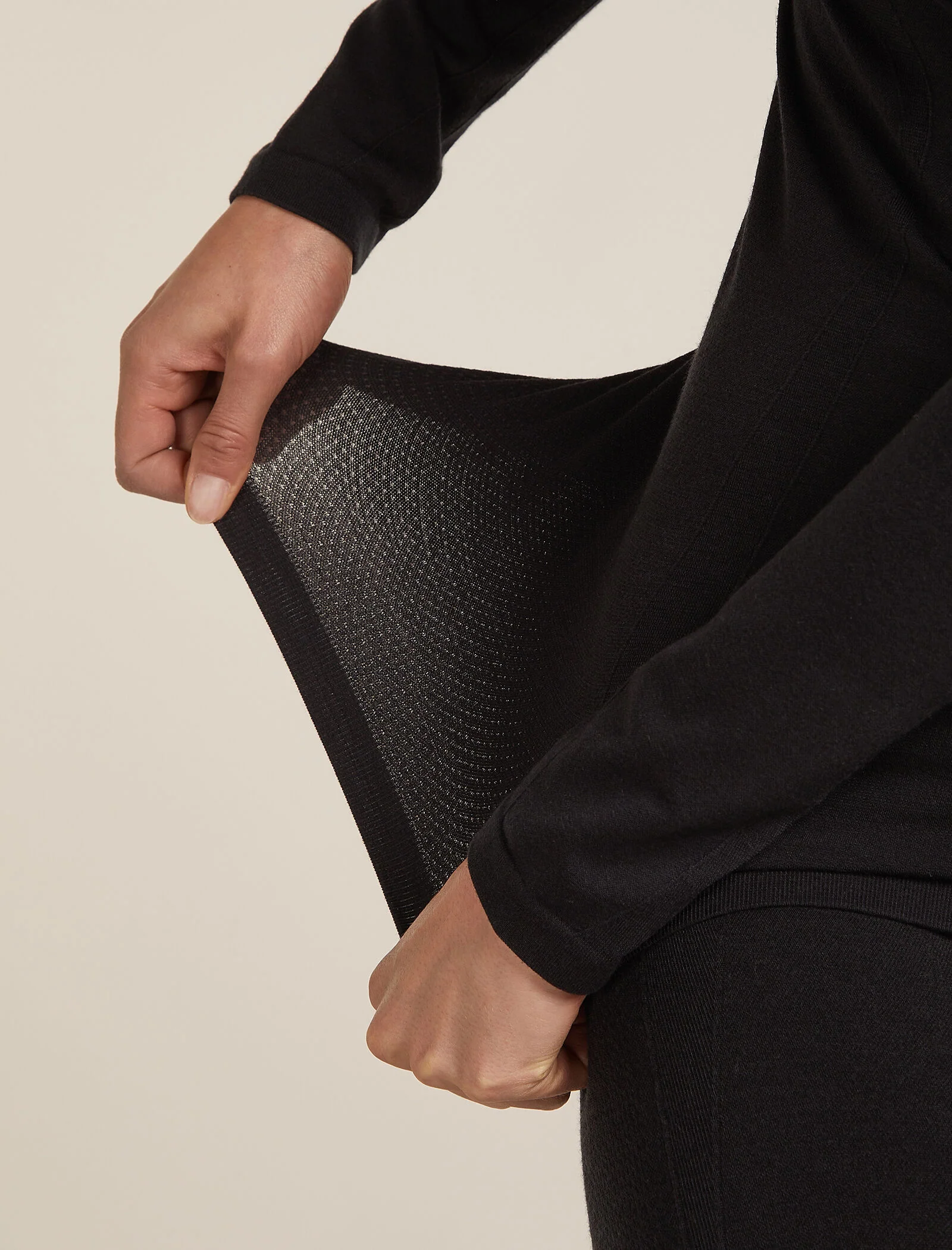 Women’s Merino Blend 260 ZoneKnit™ Seamless Long Sleeve Crew Thermal Top - Image 9