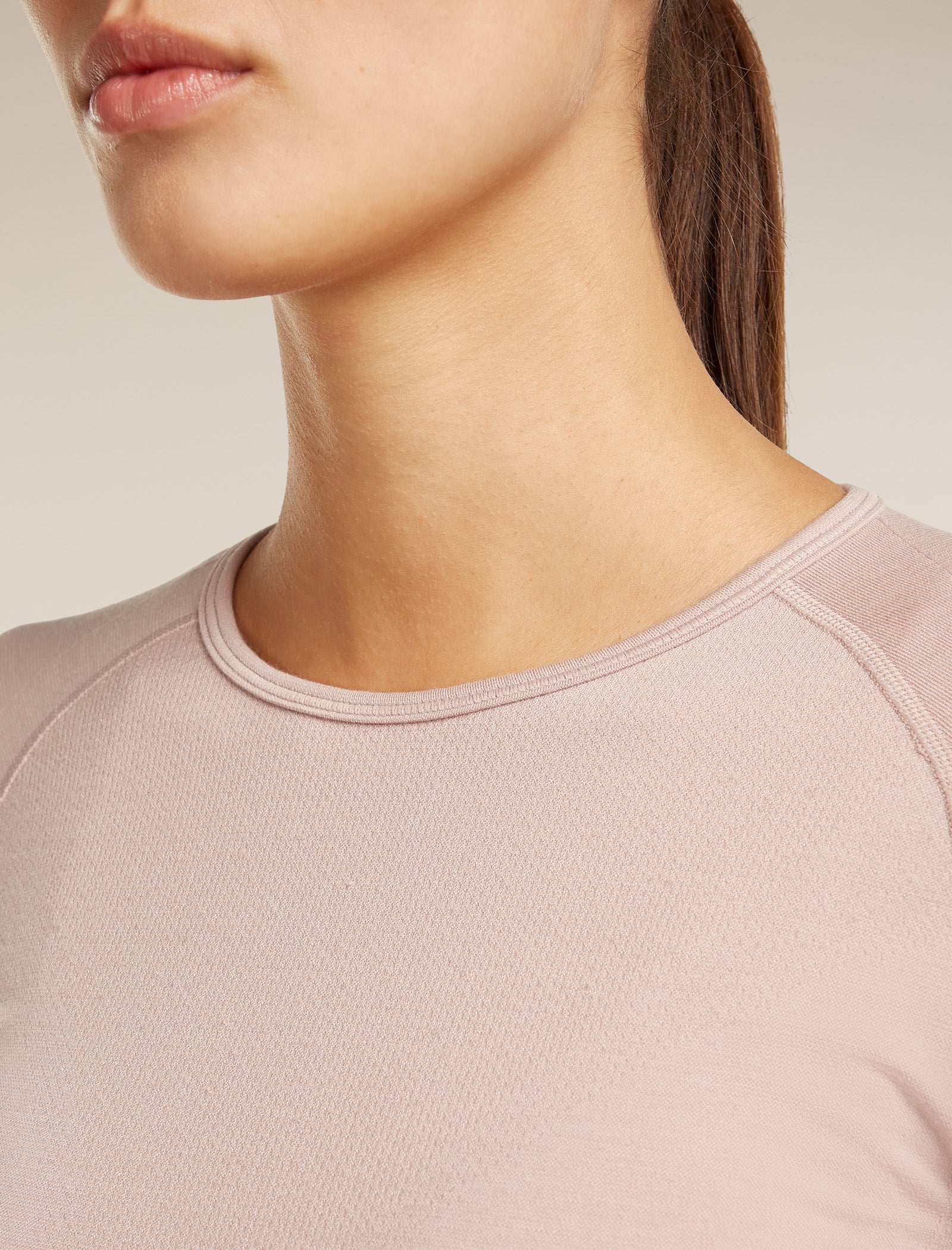 Women’s Merino Blend 260 Zoneknit™ Seamless Long Sleeve Crewe - Image 6