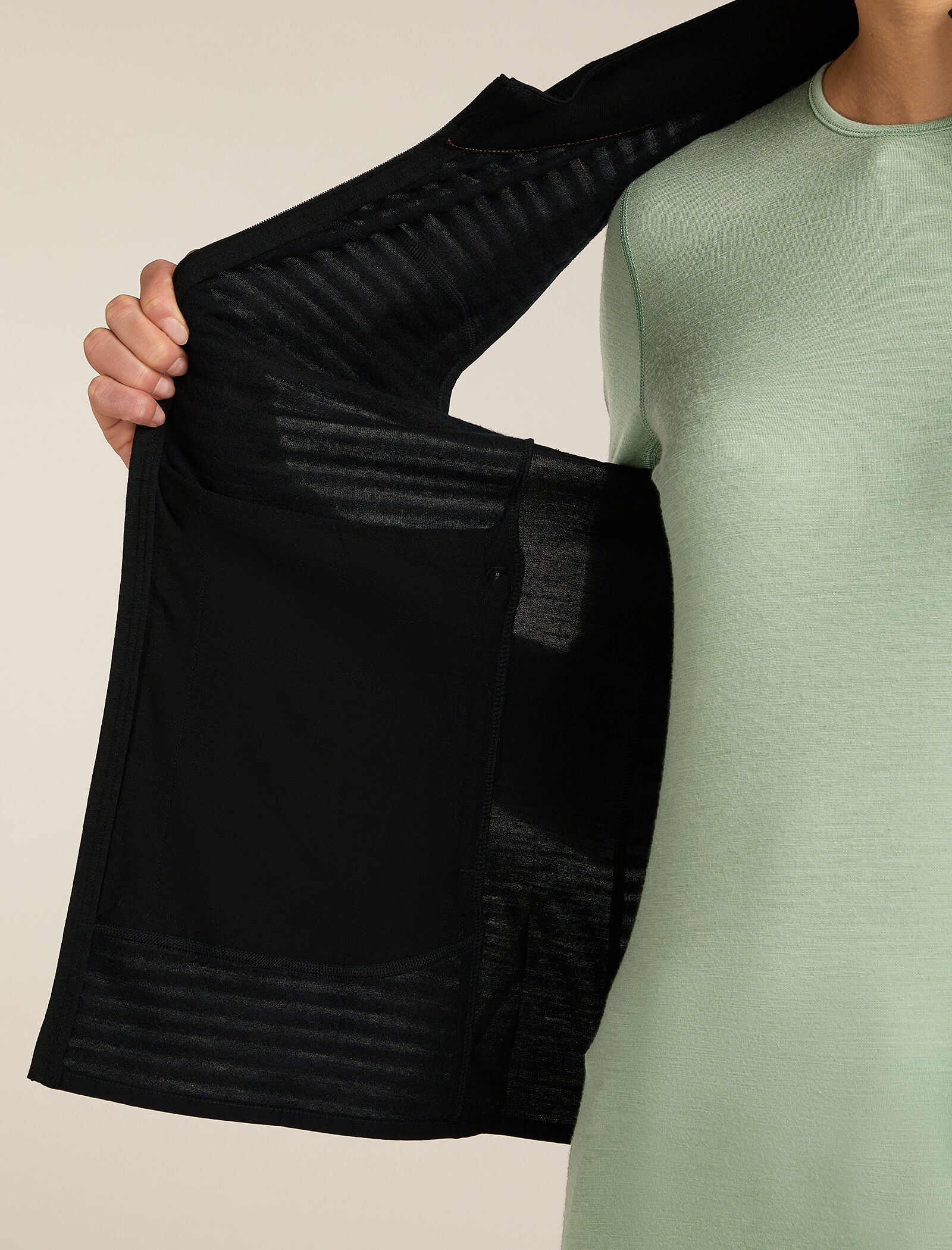 Women’s Merino Blend 300 RealFleece™ Descender Vest - Image 8